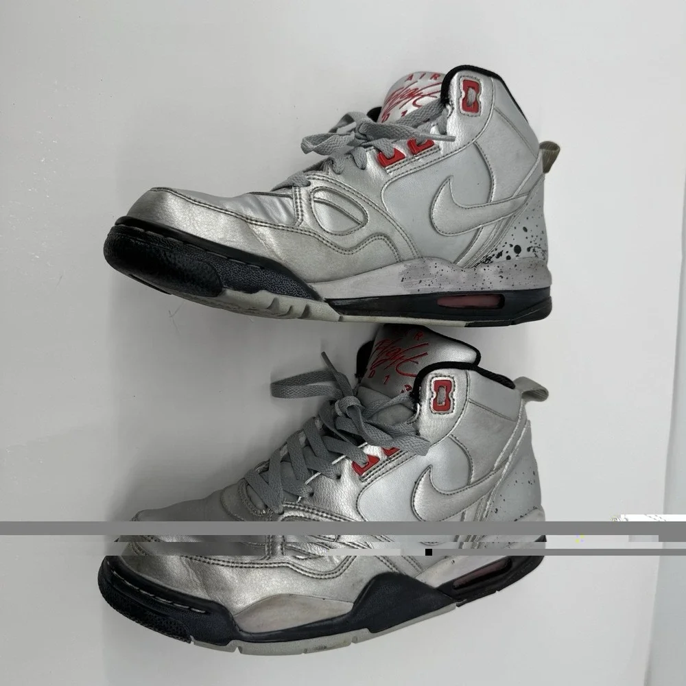 VTG  Nike Air Flight 2013 Silver Red High Top Sneakers Men's 10 Basketball Shoes